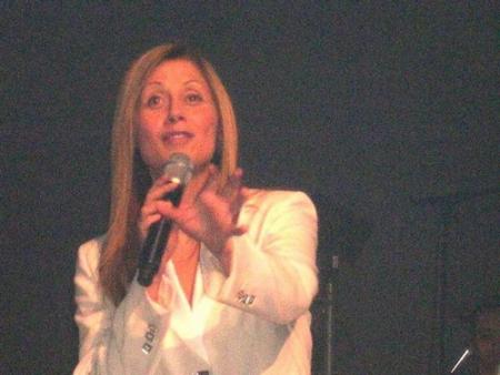 M&ecirc;me quand tu parles &ccedil;a sonne bien!!!(LoL) C&eacute;line Dion a raison!!!